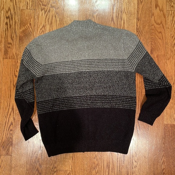 Zip up sweater - Picture 3 of 3